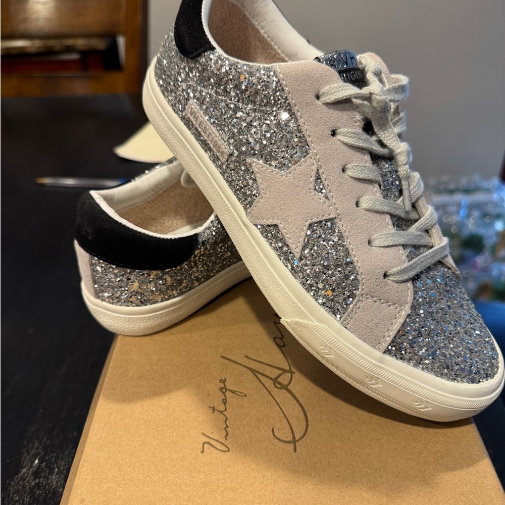 Vintage Havana Women's Glitter Star Sneakers - Gray and Black